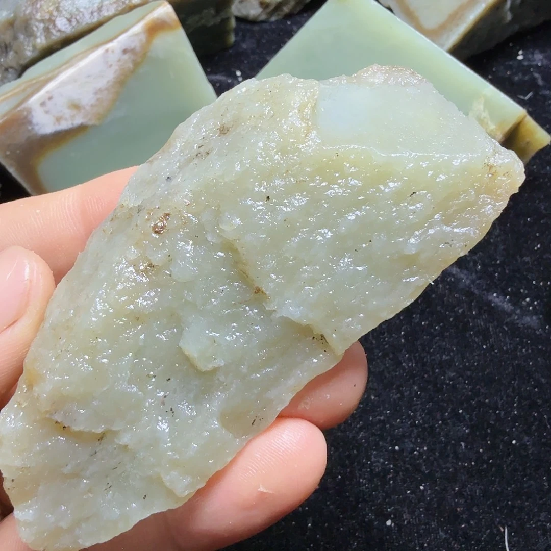 和田玉（糖玉）未镶嵌珠宝半成品