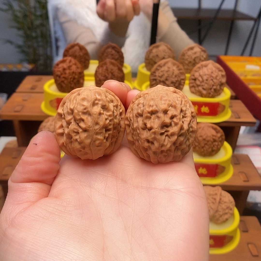 闻***乐文玩核桃吊坠黄松峪37