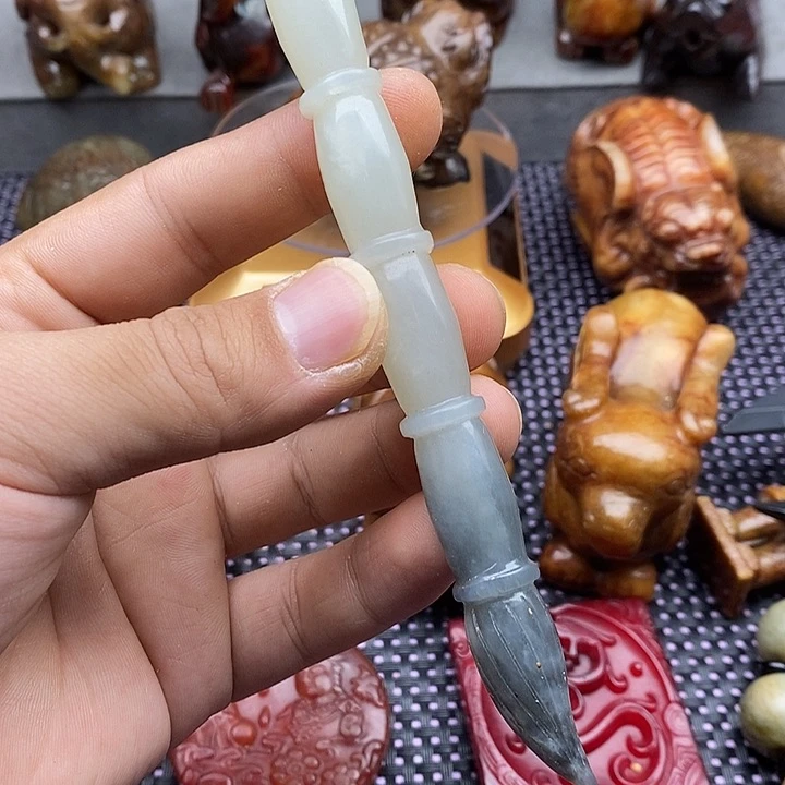 蛇纹石玉未镶嵌颈饰