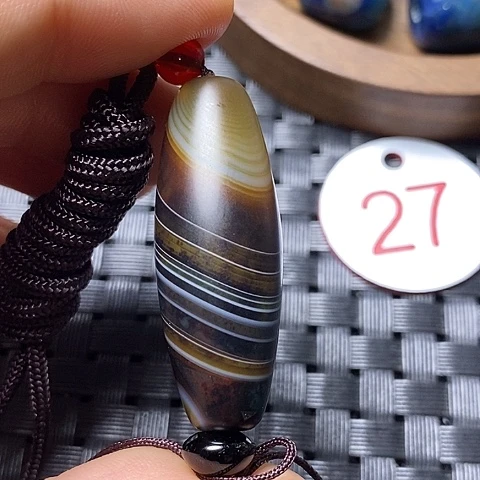 未镶嵌颈饰玛瑙/玉髓山**夫