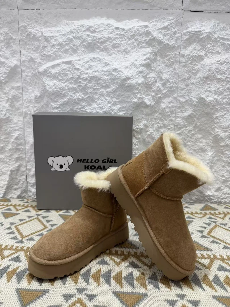 高款厚底冬季保暖时尚雪地靴靴子