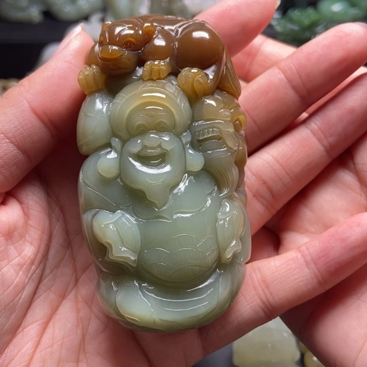颈饰未镶嵌和田玉