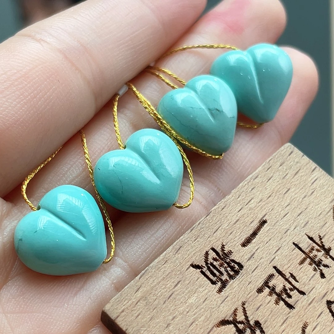未镶嵌绿松石颈饰