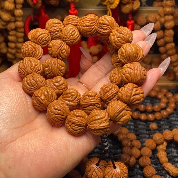 木质类龙纹桃枭挂件