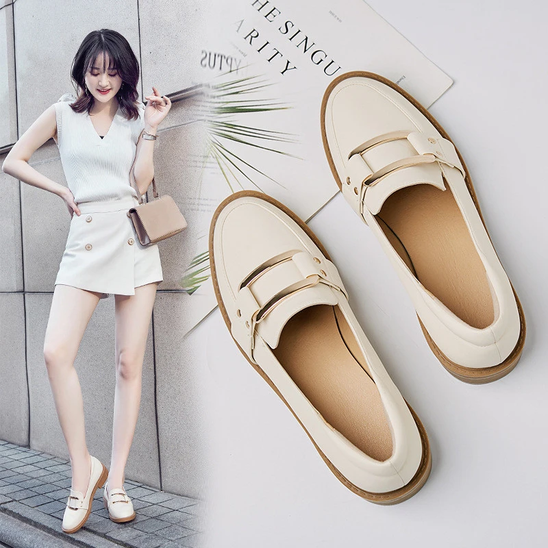 英伦风白色小皮鞋女平底春秋2025新款软皮一脚蹬粗跟配裙子乐福鞋