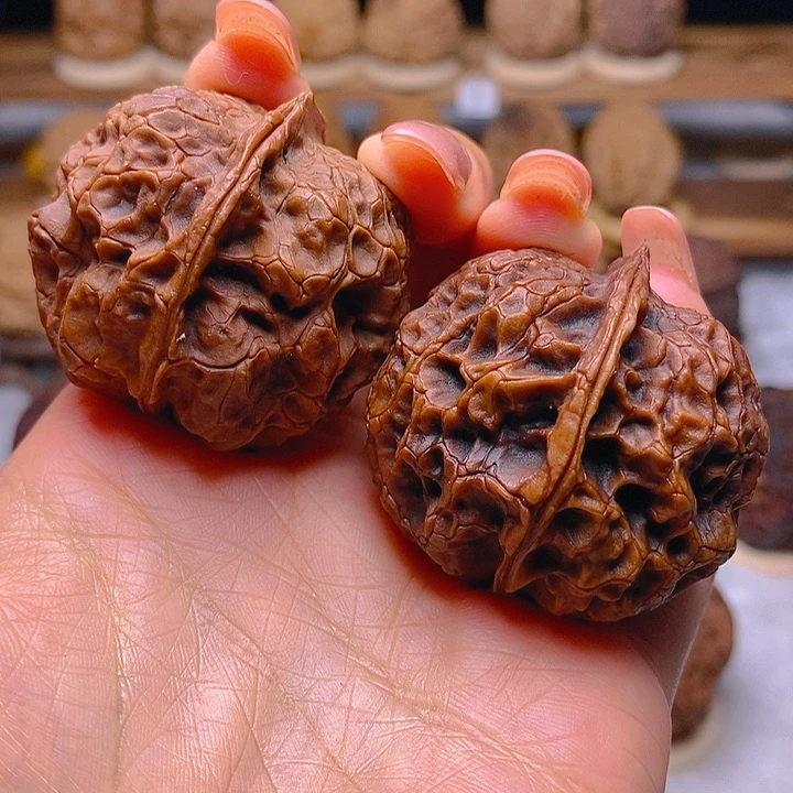 桃核把件七彩皇冠41mm