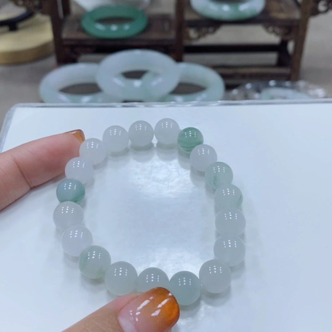 一***姐石英岩玉未镶嵌手镯