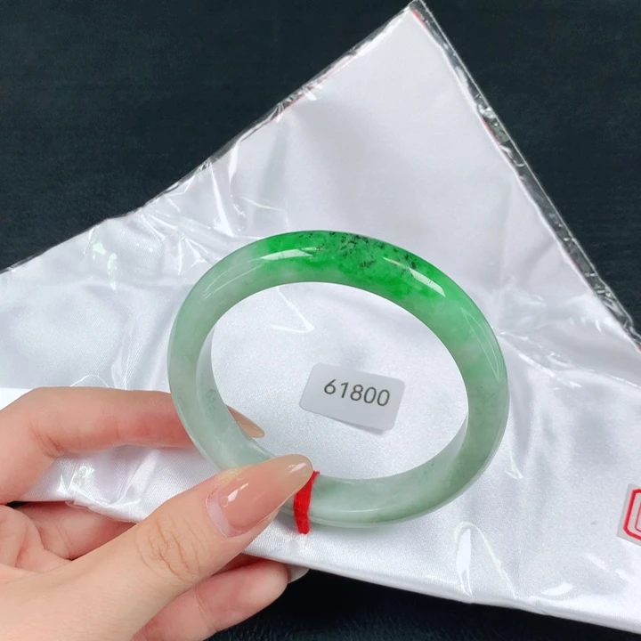翡翠手镯未镶嵌天然翡翠手镯04