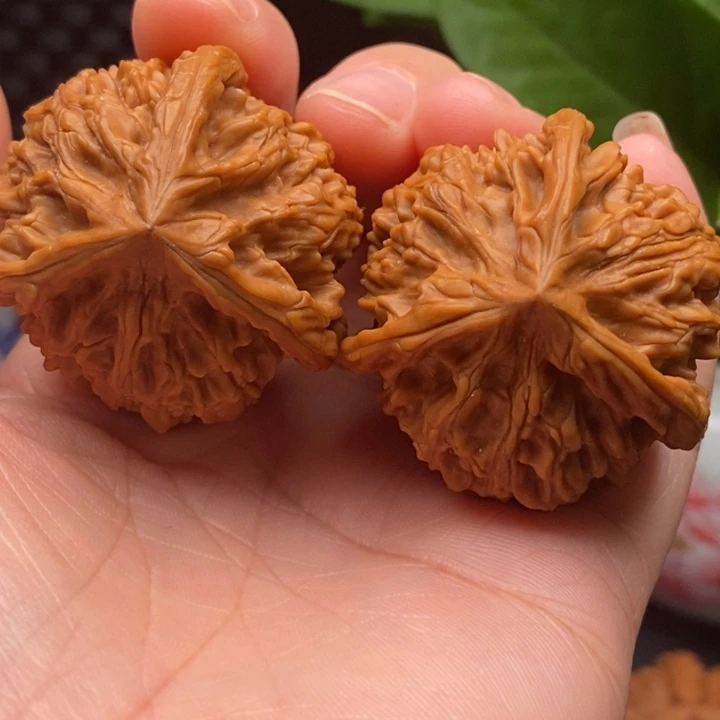 文玩核桃吊坠晨*文山奔