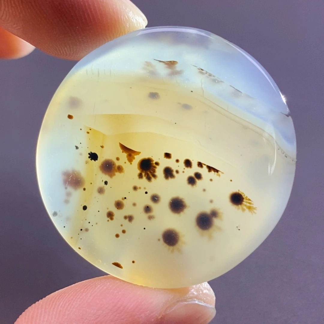 用***0玛瑙/玉髓未镶嵌颈饰