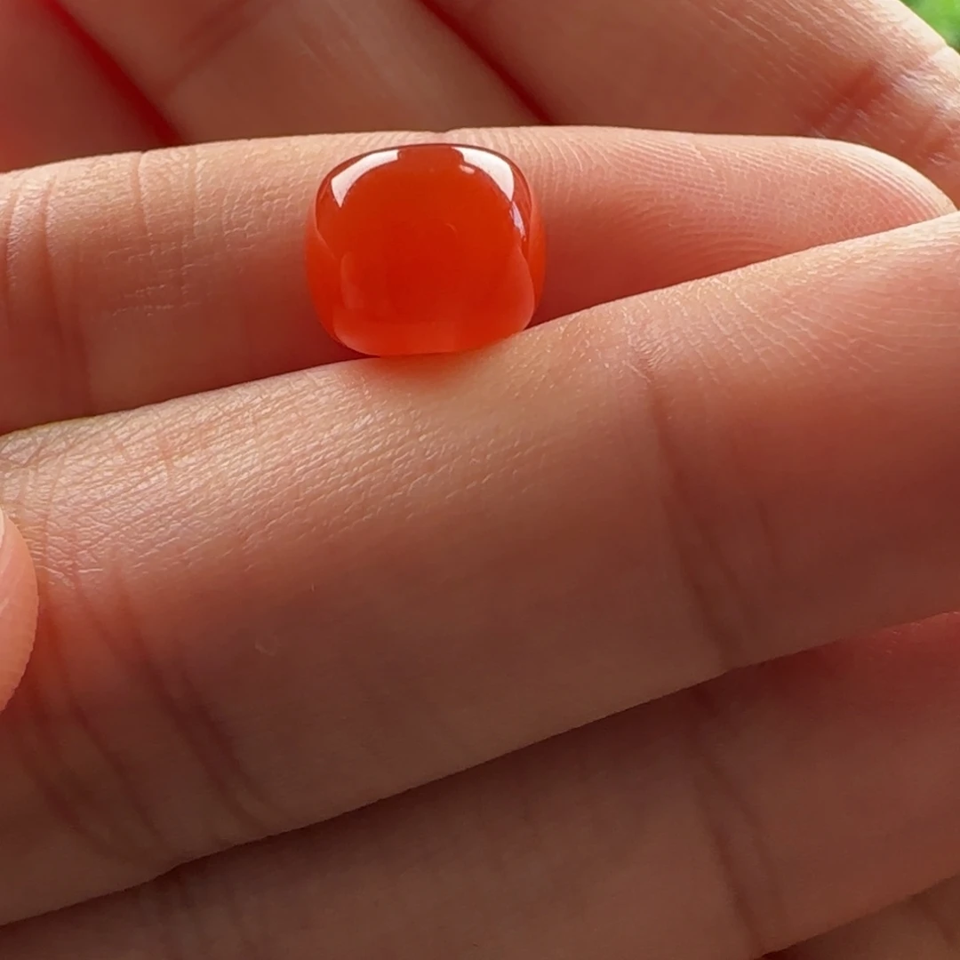 南红玛瑙未镶嵌老型：9.6x8.1孔道裂