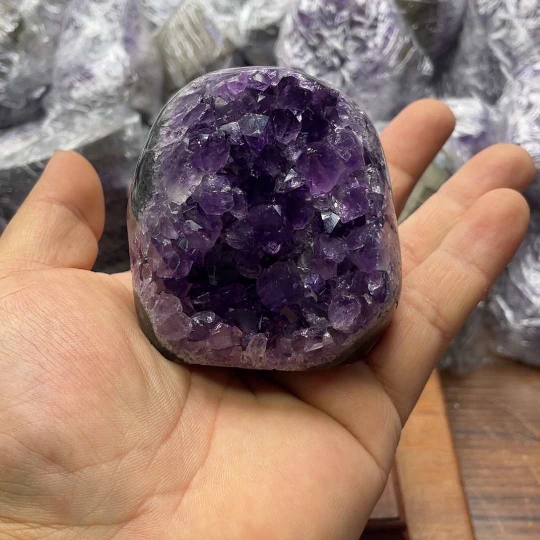 未镶嵌水晶大型摆件（非配饰）