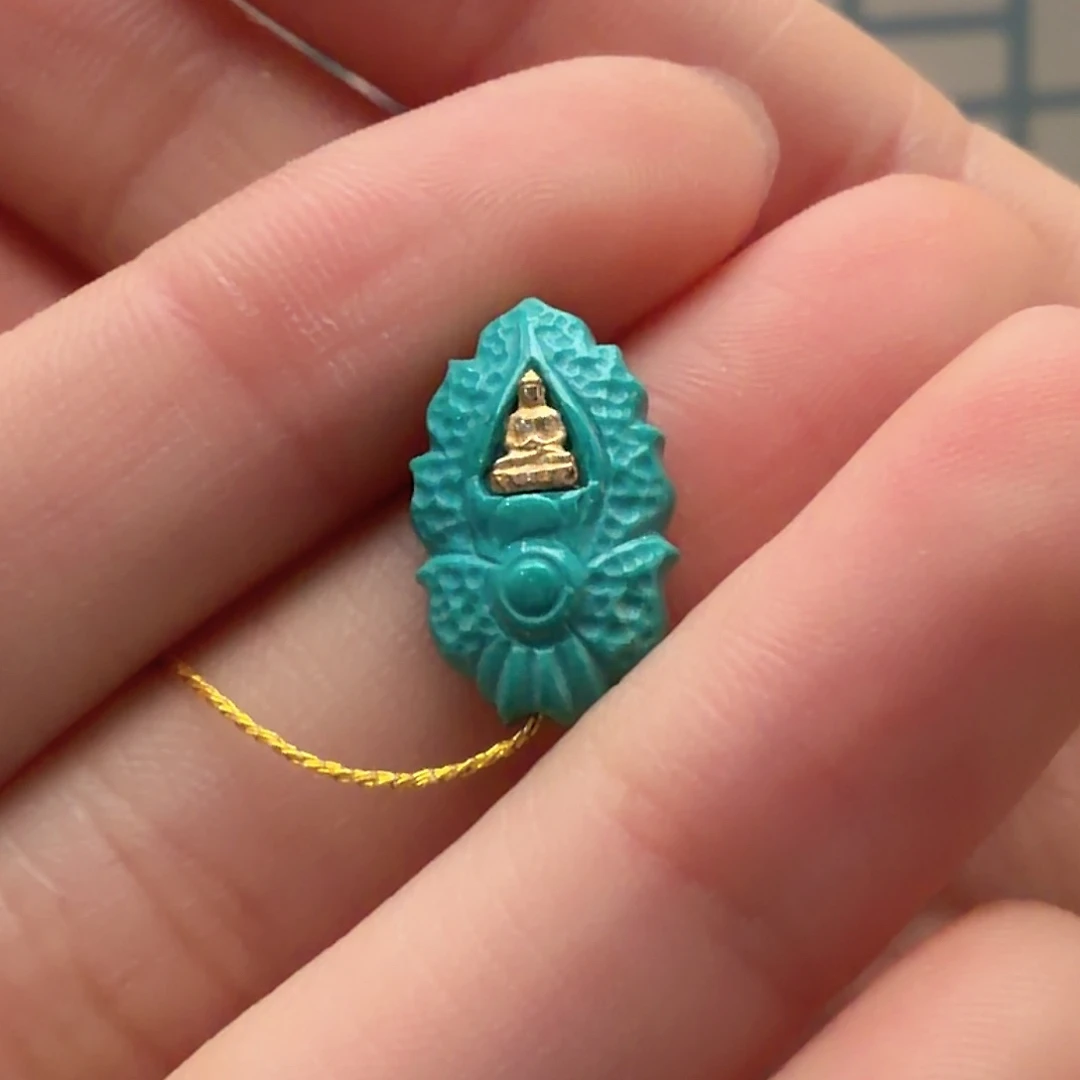 绿松石未镶嵌颈饰