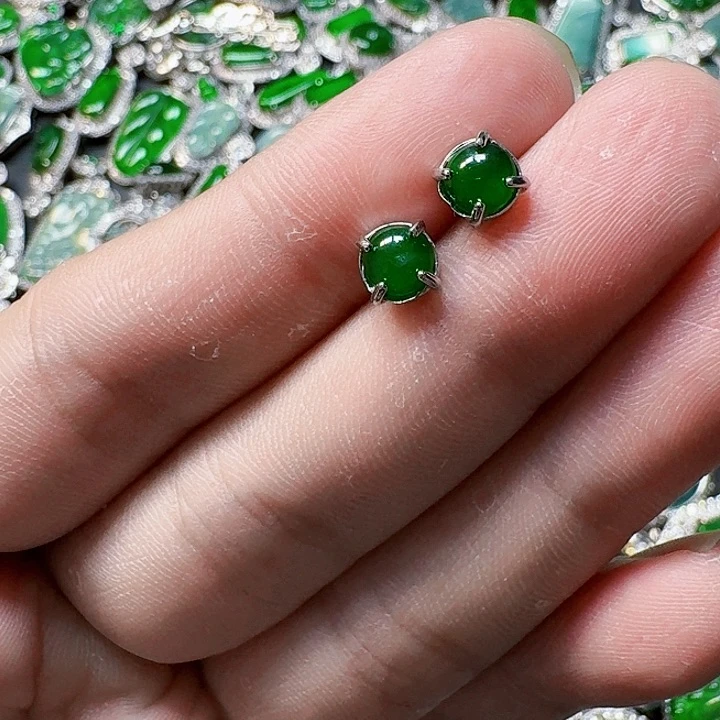 翡翠颈饰未镶嵌天然A货翡翠放漏