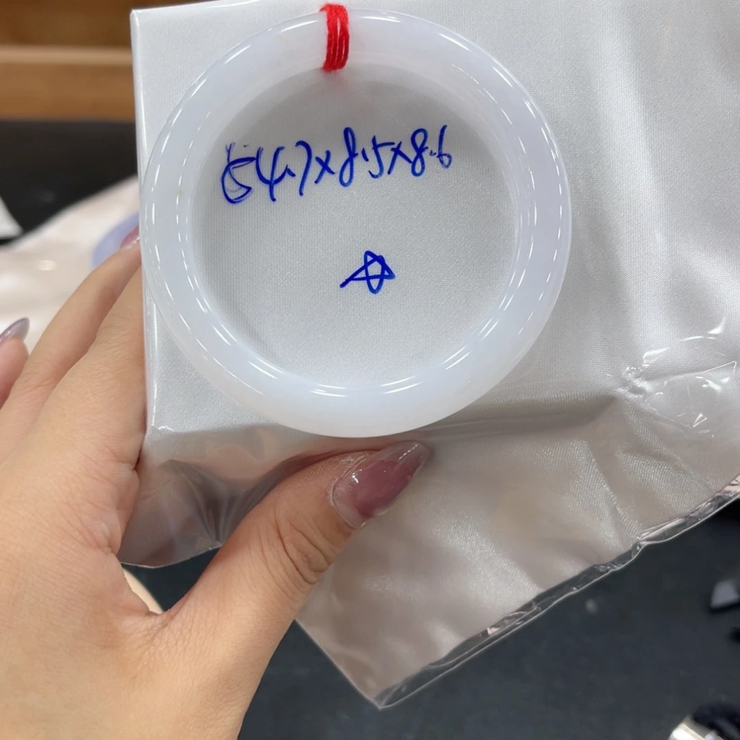 未镶嵌手镯翡翠翡翠