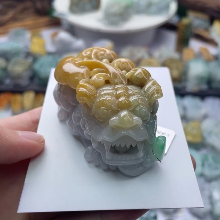 翡翠颈饰未镶嵌貔貅