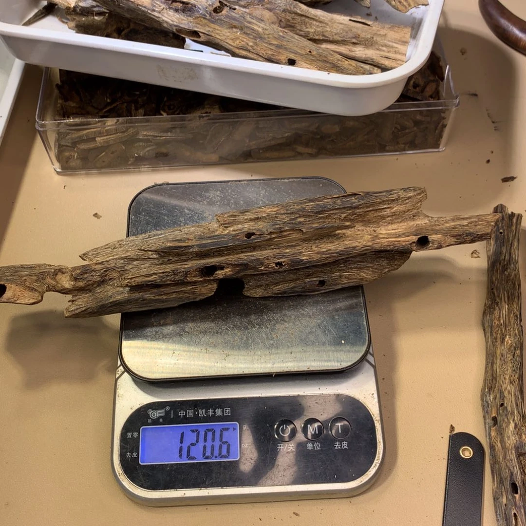 沉香碎屑沉香人**期奇楠沉香熏香罗门黑棋虫漏120克