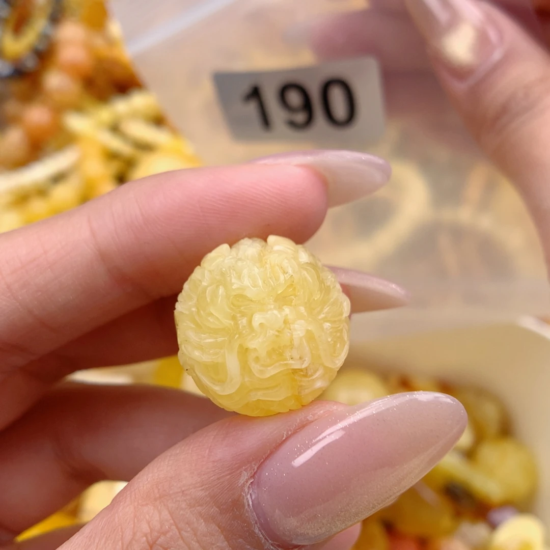 琥珀未镶嵌珠宝奇石