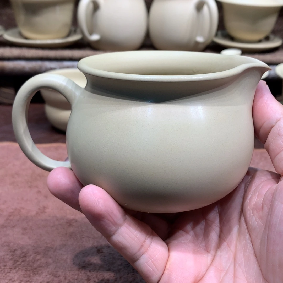 小***水泥塑放漏白泥公道杯钱袋240毫升