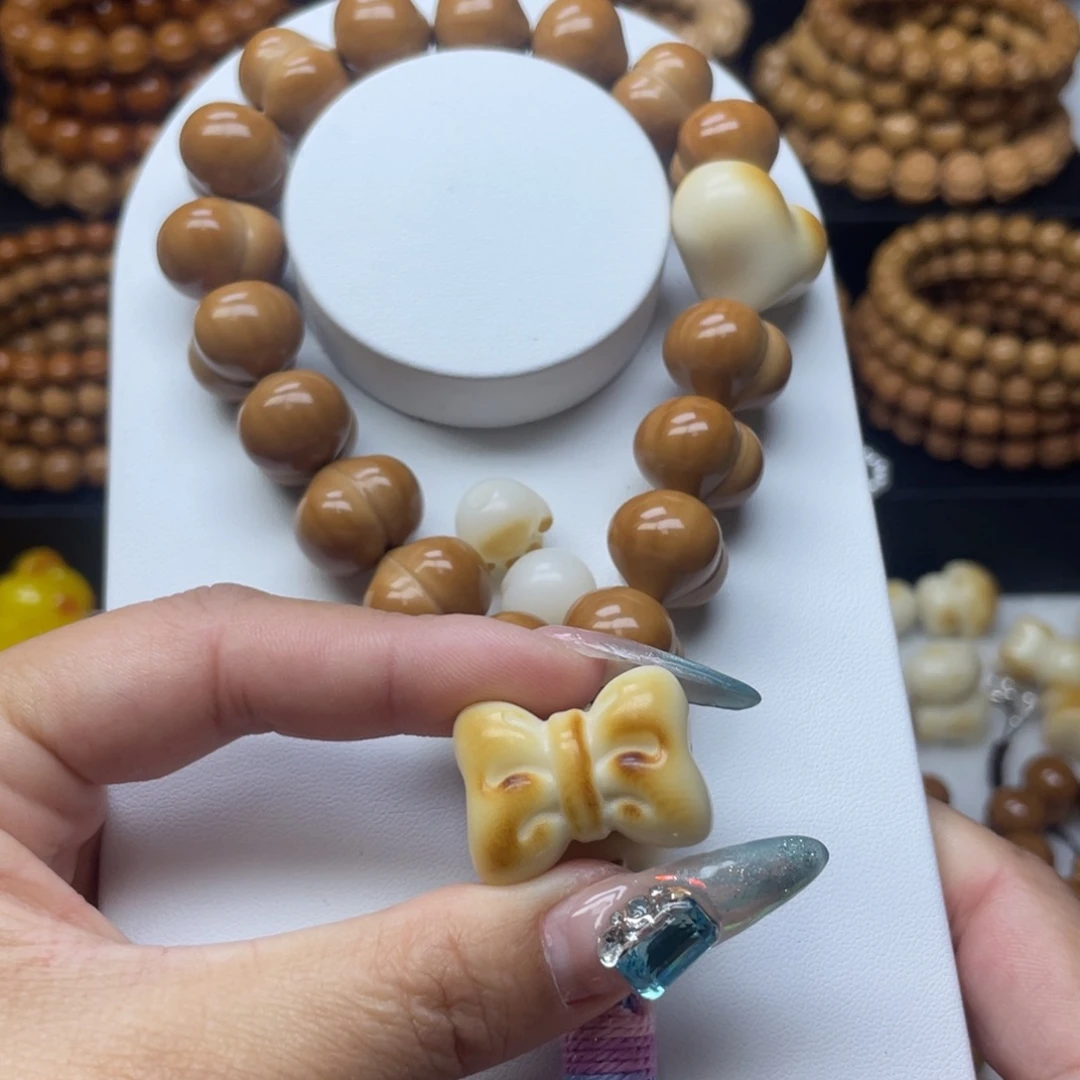 ****伊全品17小柯基屁桃加爱心蝴蝶结2小猫爪提溜