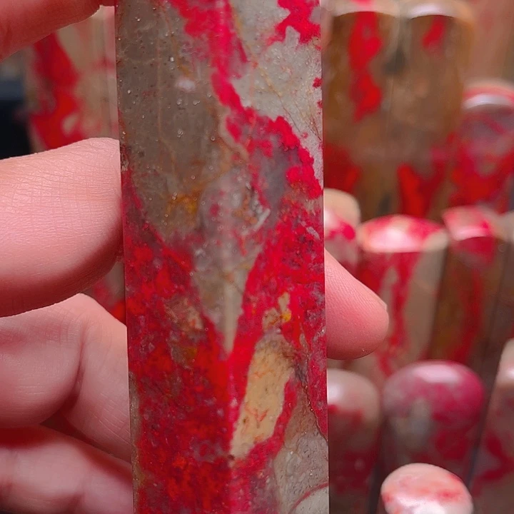 昌化鸡血石往**风昌化鸡血石质地优良