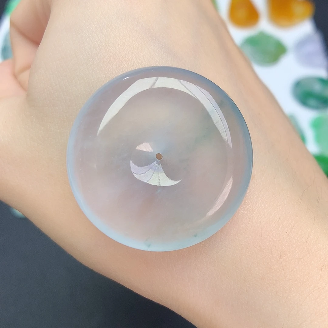 翡翠未镶嵌颈饰平安扣