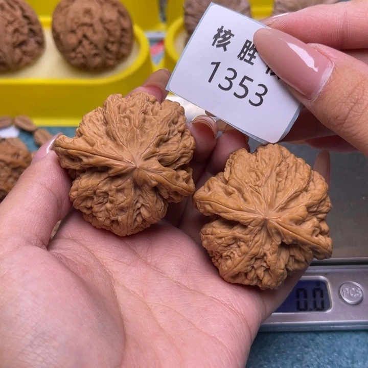 文玩核桃把件粗筋47.1353