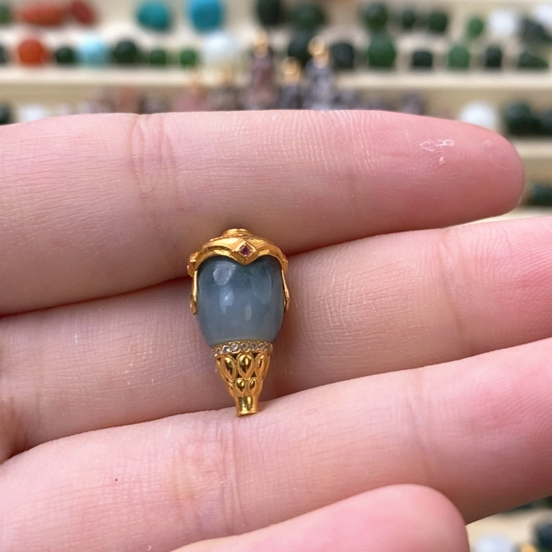 翡翠18K金镶嵌颈饰三通