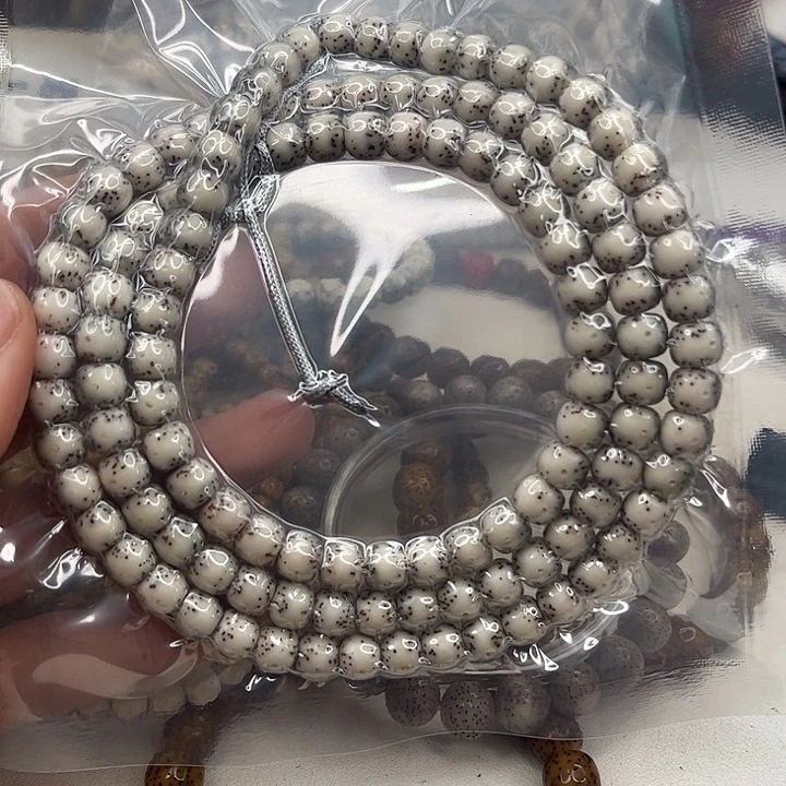 吊坠星月菩提1万赞。