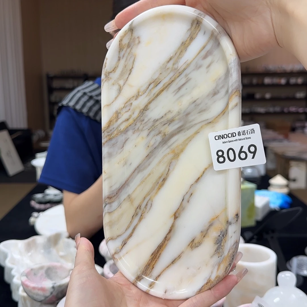 羽****凯大花白小赛道8069