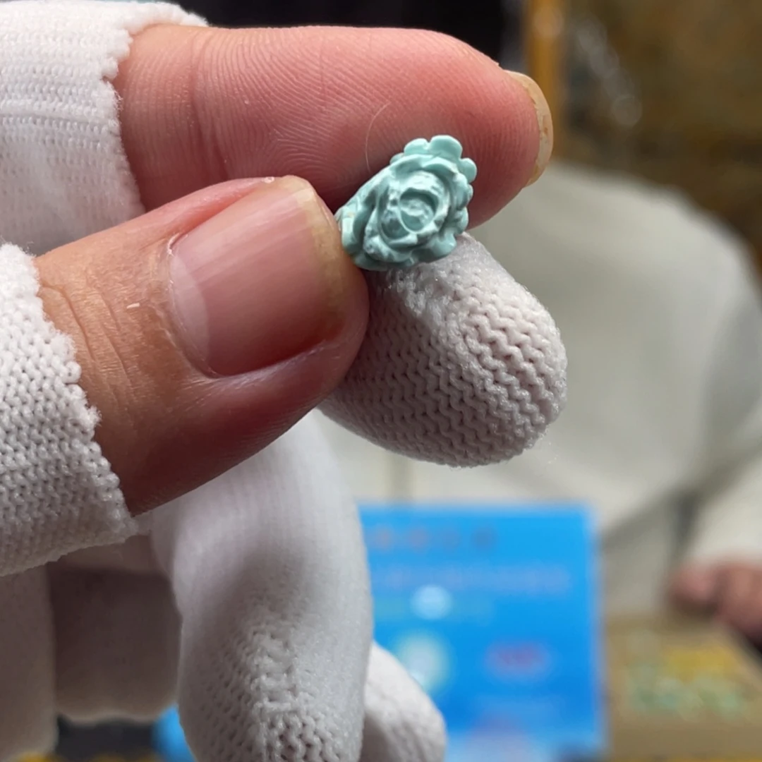 绿松石未镶嵌挂件