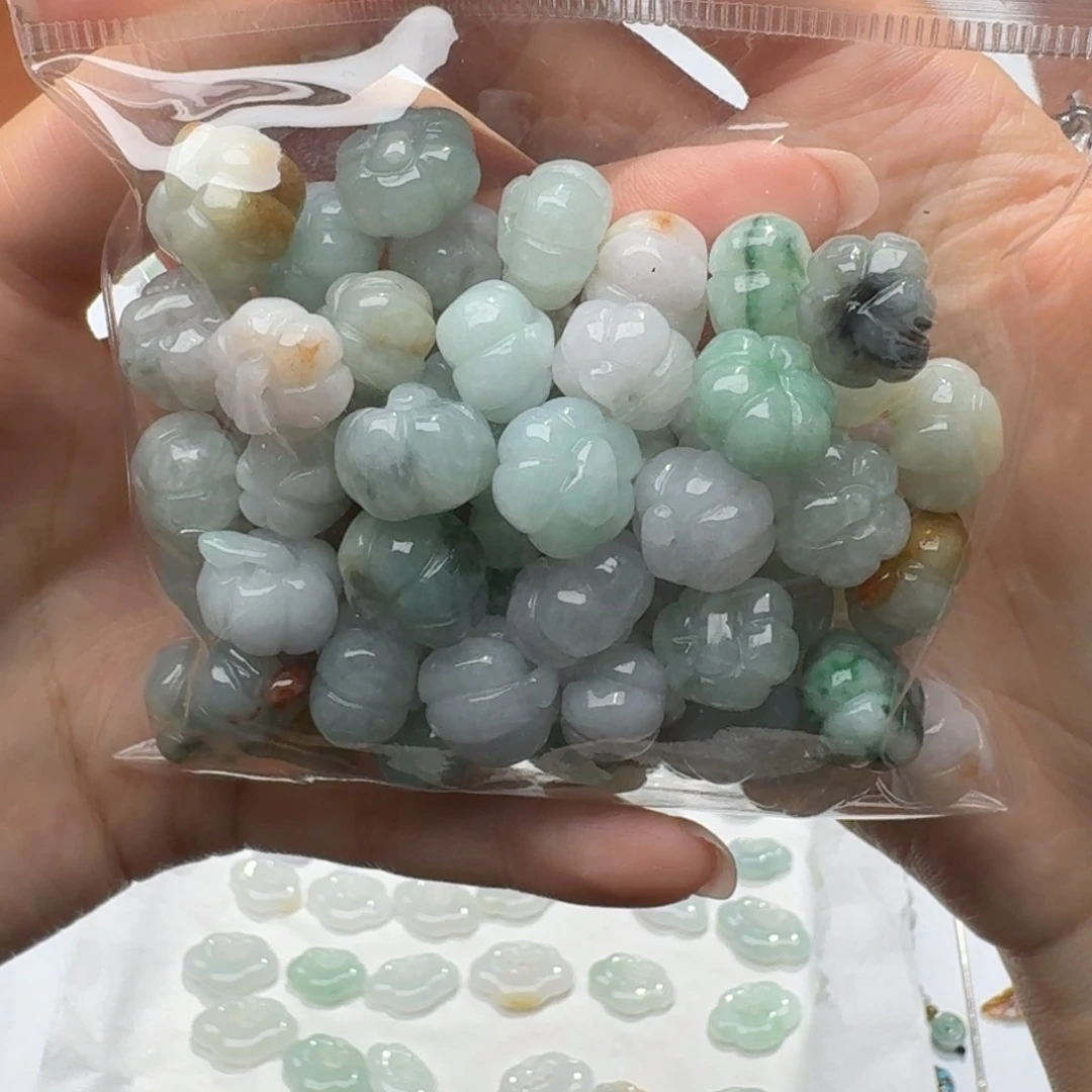 未镶嵌挂件翡翠福利1个，不包邮，拍一单邮费发货