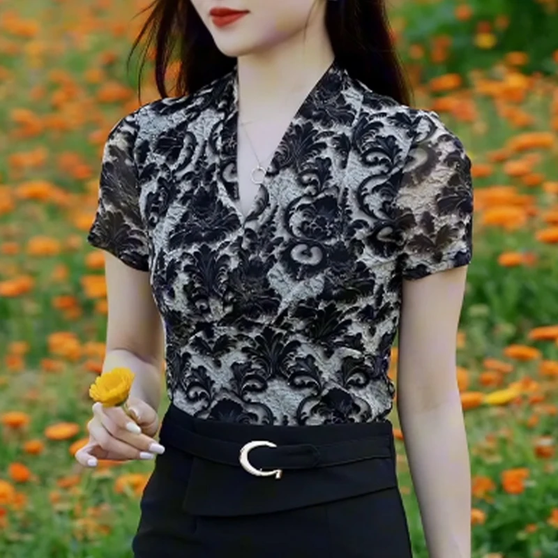 夏装女款爆款2025新款时尚款洋气精致短袖上衣女显瘦独特漂亮小衫