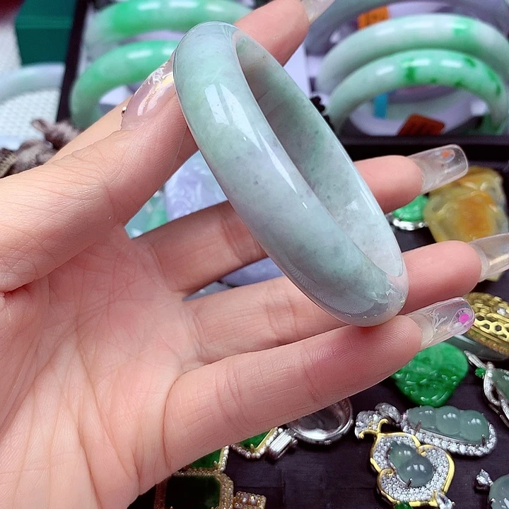 未镶嵌手镯翡翠翡翠