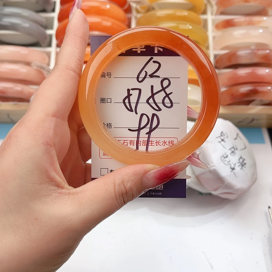 石英质玉未镶嵌手镯