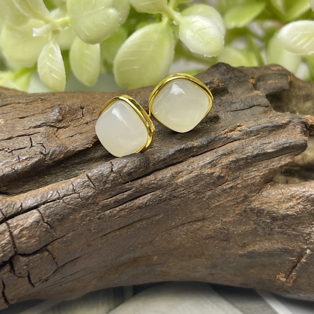 简约款 和田玉白玉 银镶方糖耳钉