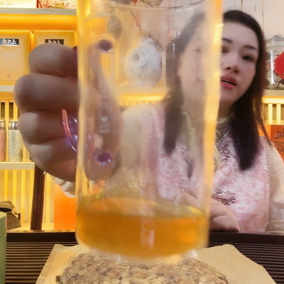 2015年野生白茶花300g一饼