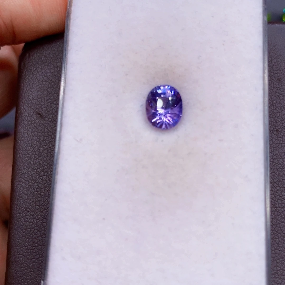 蓝宝石裸石彩色蓝宝石