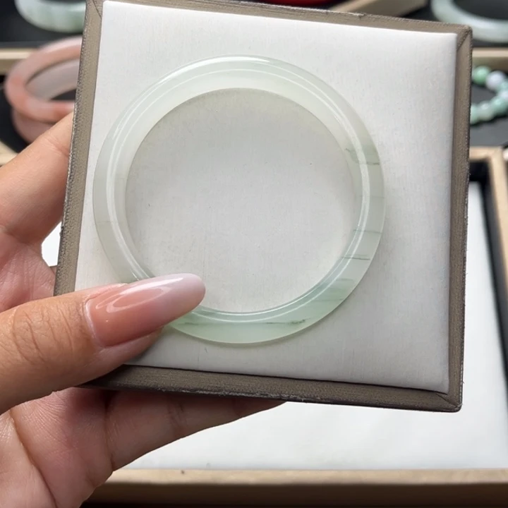 石英质玉手镯未镶嵌晚*班