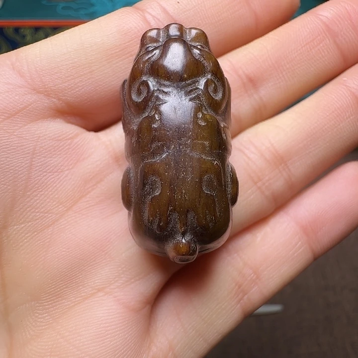 七***马和田玉（糖玉）未镶嵌颈饰