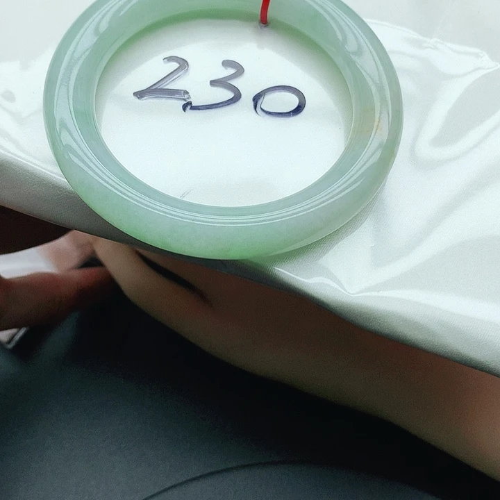 未镶嵌手镯翡翠230