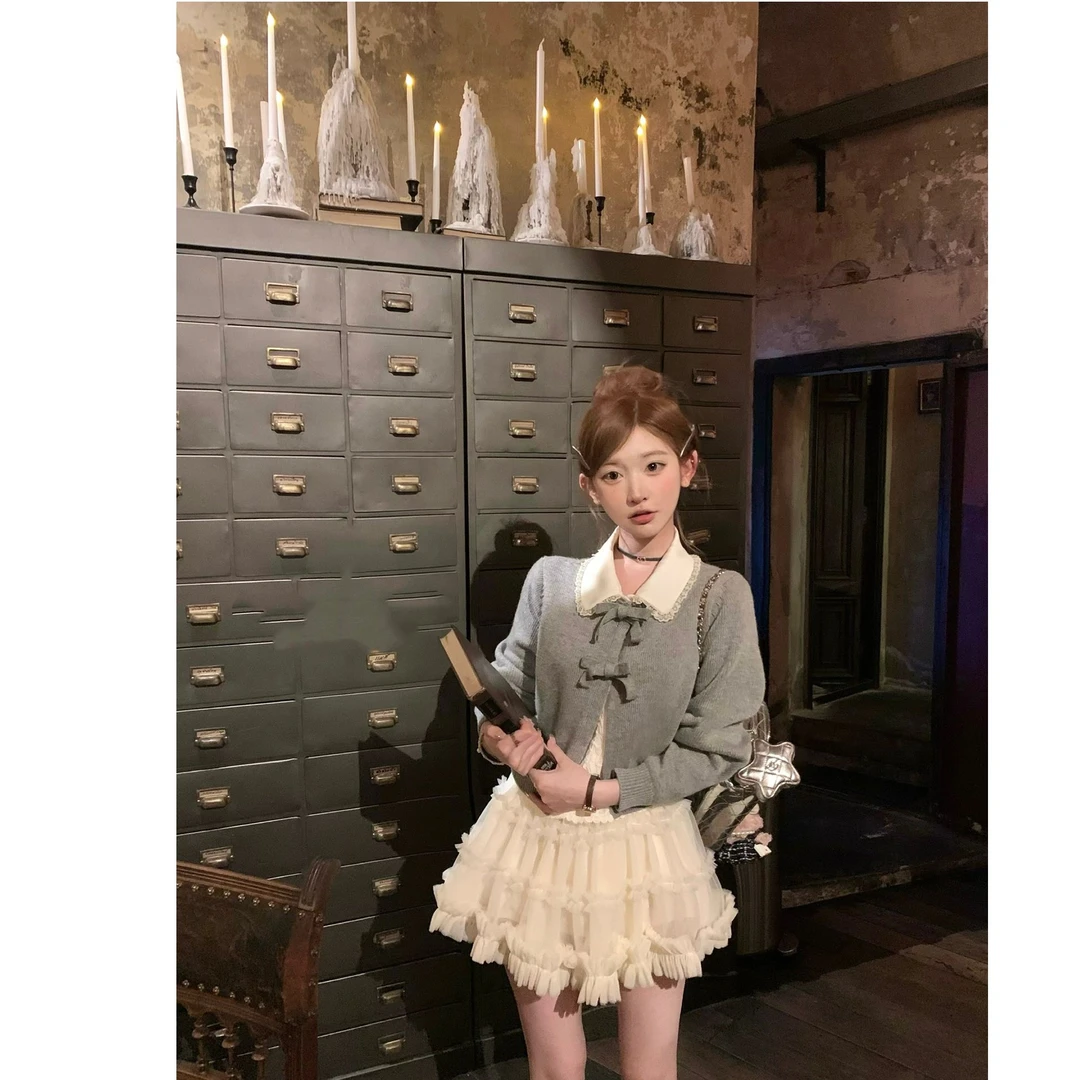 月光玛德琳 蕾丝蝴蝶结针织衫短上衣+polo内搭+重工短裙三件套装