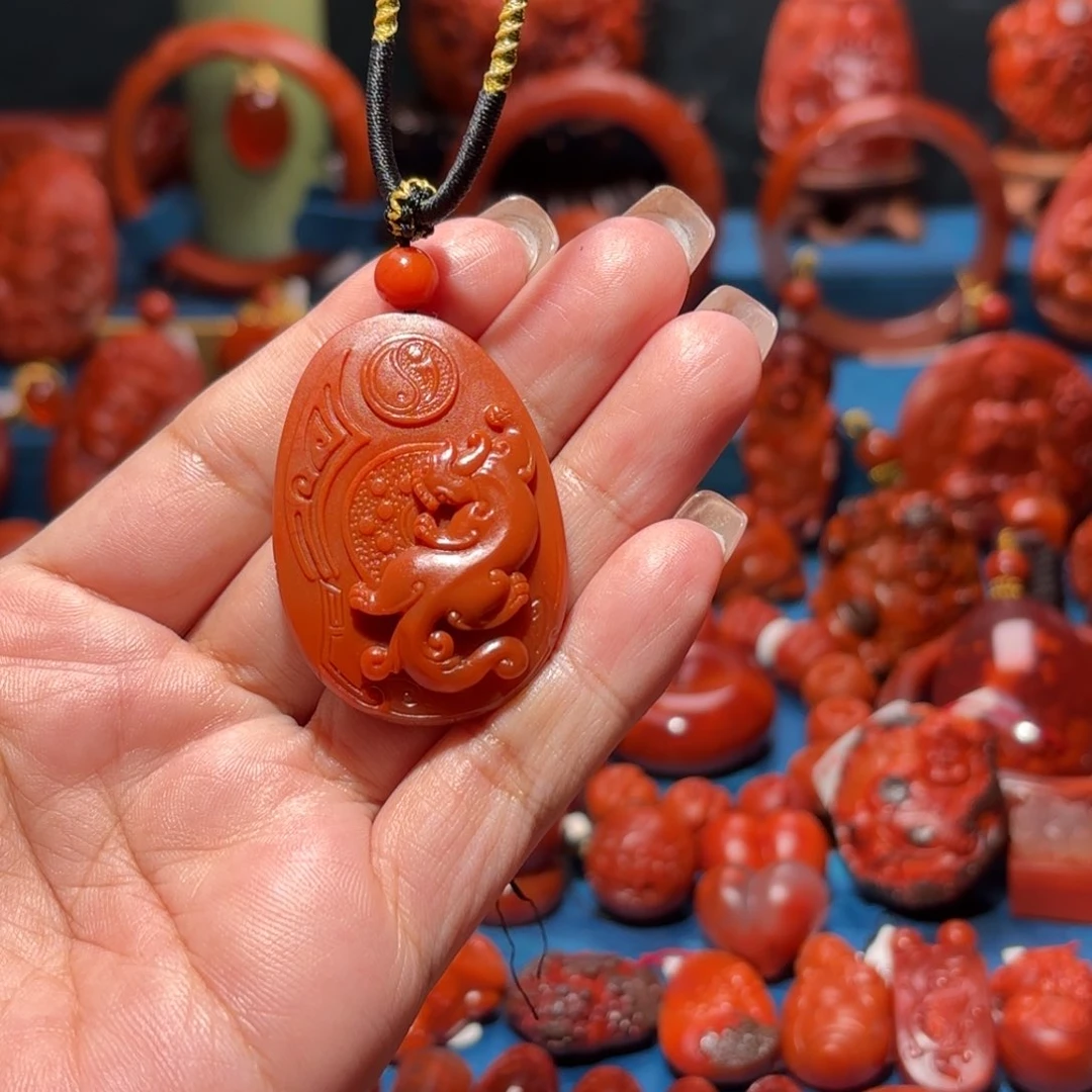 未镶嵌雕刻南红玛瑙