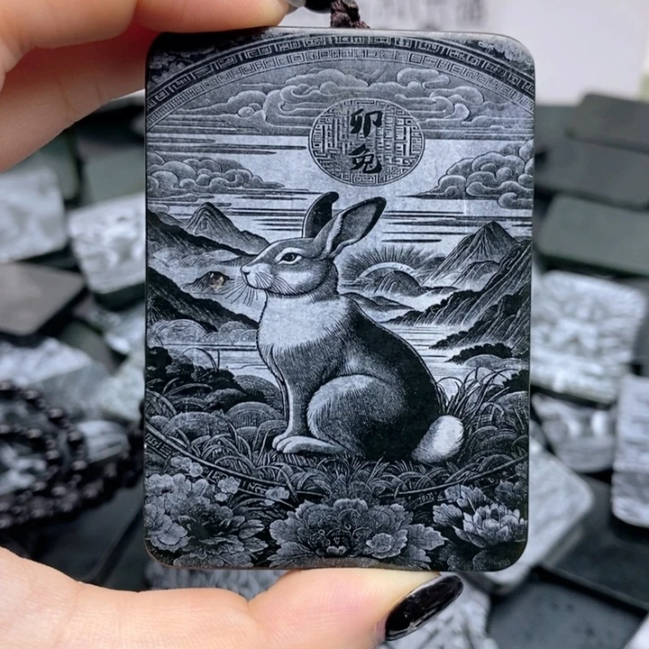 颈饰未镶嵌和田玉