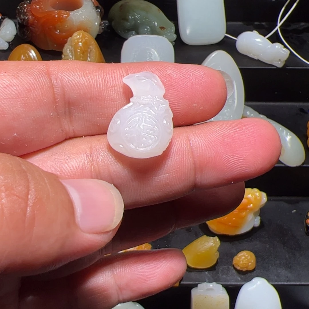 和田玉挂件未镶嵌萍**行