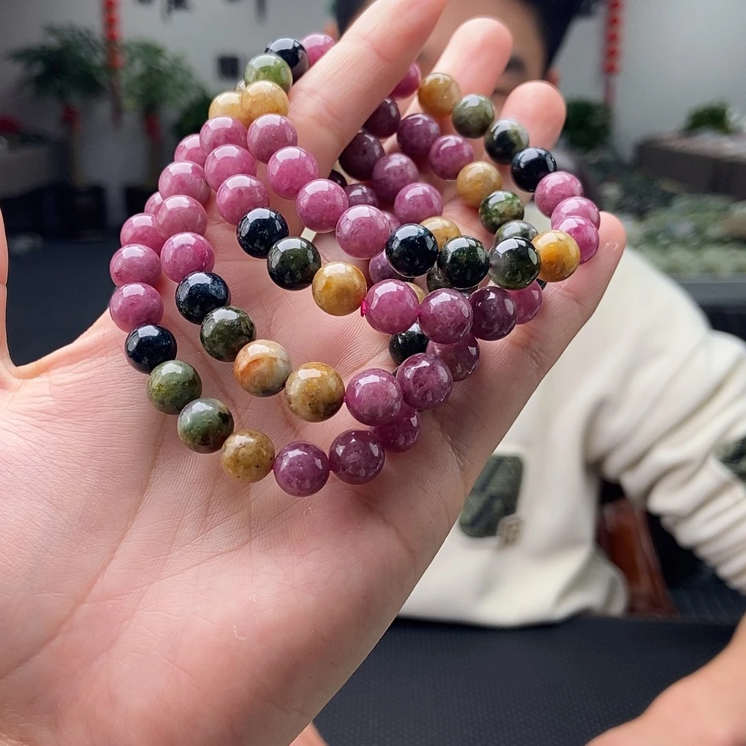 碧玺颜色多样性发拍一发一未镶嵌