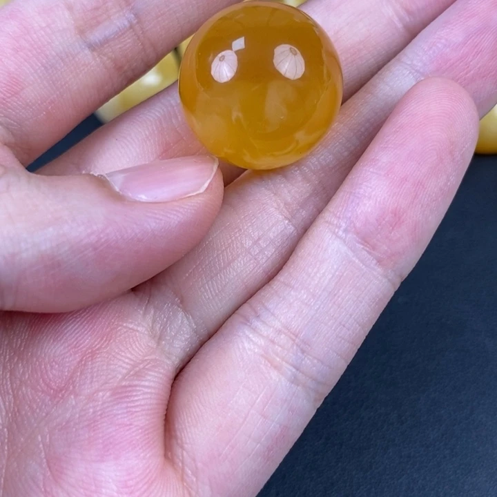 未镶嵌琥珀裸石天然26