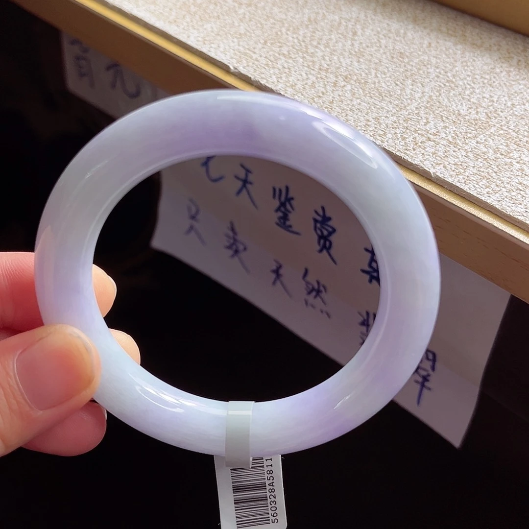 翡翠手镯未镶嵌手镯