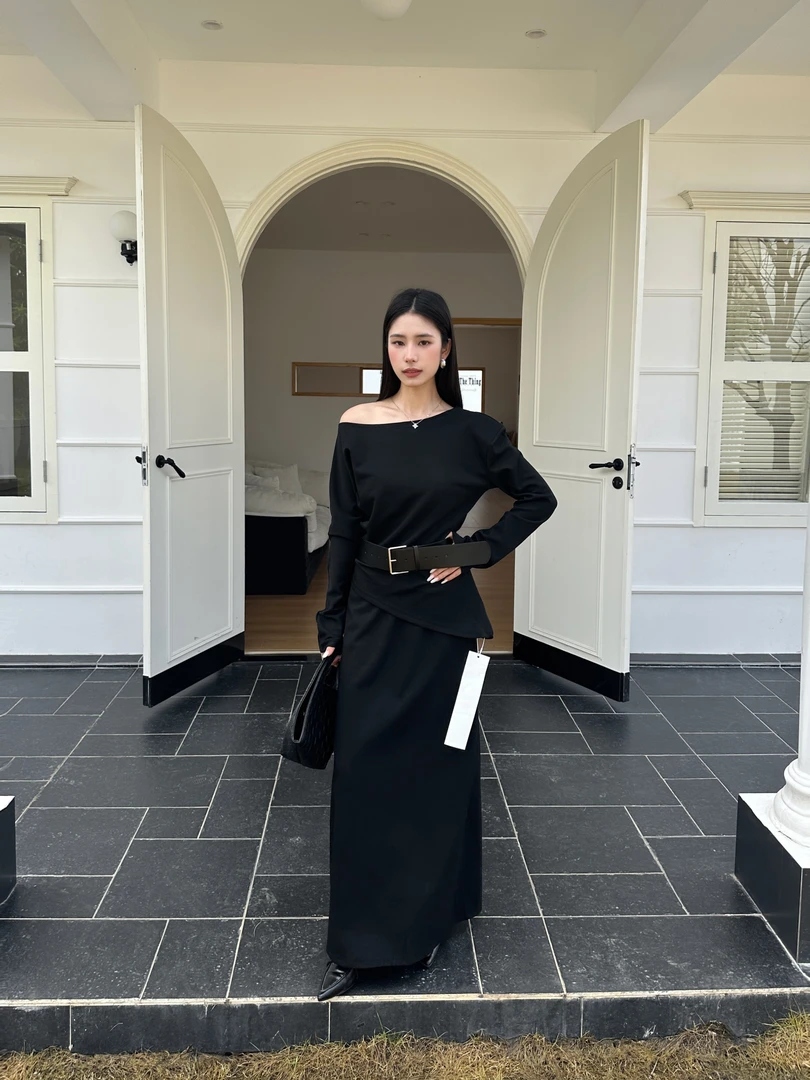 新品早秋套装休闲简约小斜肩设计上衣+半身裙佩腰带高级感显瘦