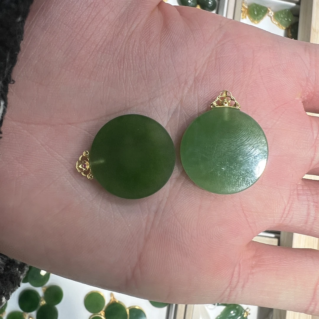 天然和田玉碧玉圆牌18k金拍一发一多样性发货